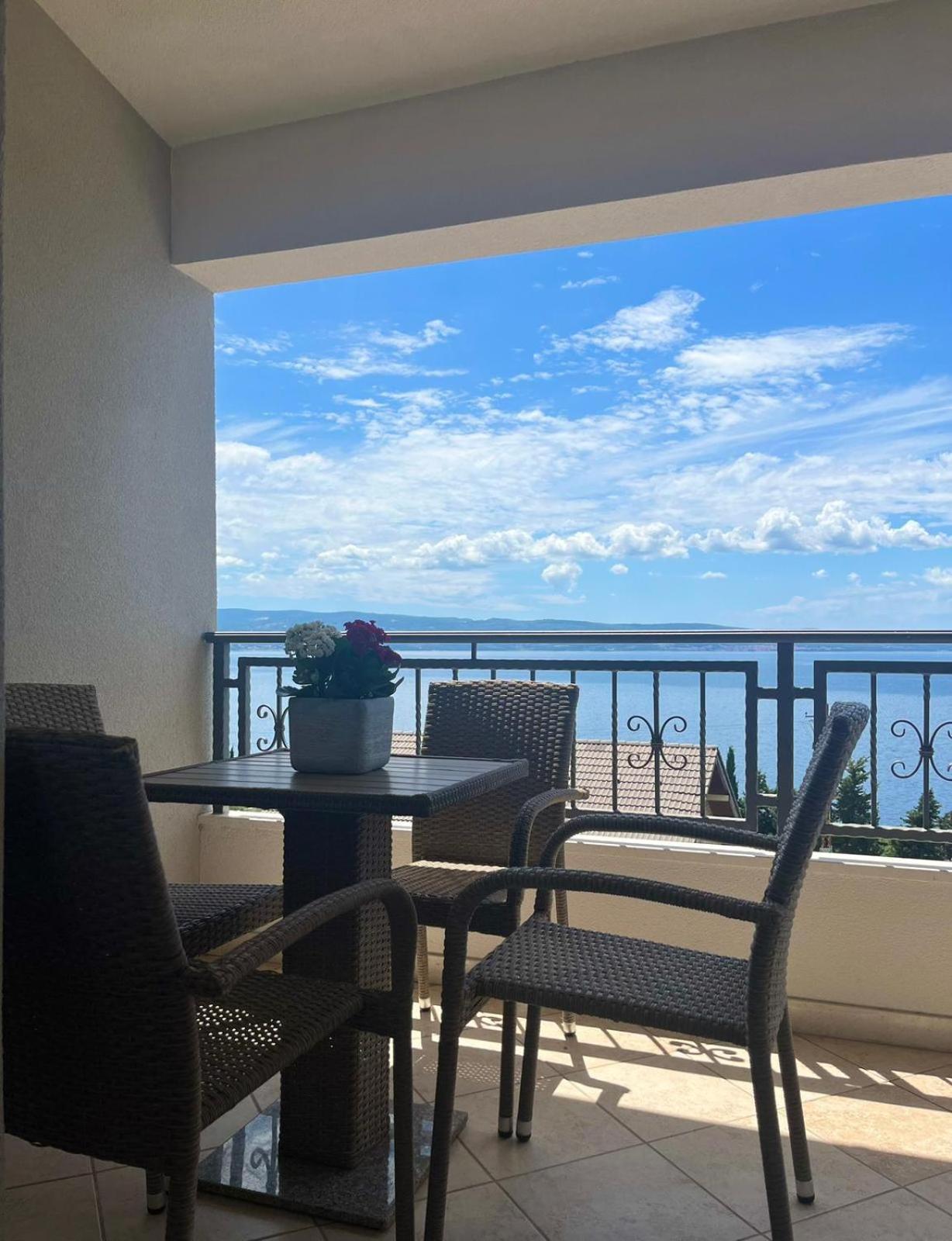 Apartments Curnic Йесенице Екстериор снимка