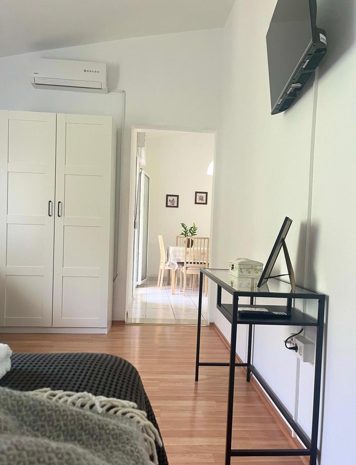Apartments Curnic Йесенице Екстериор снимка