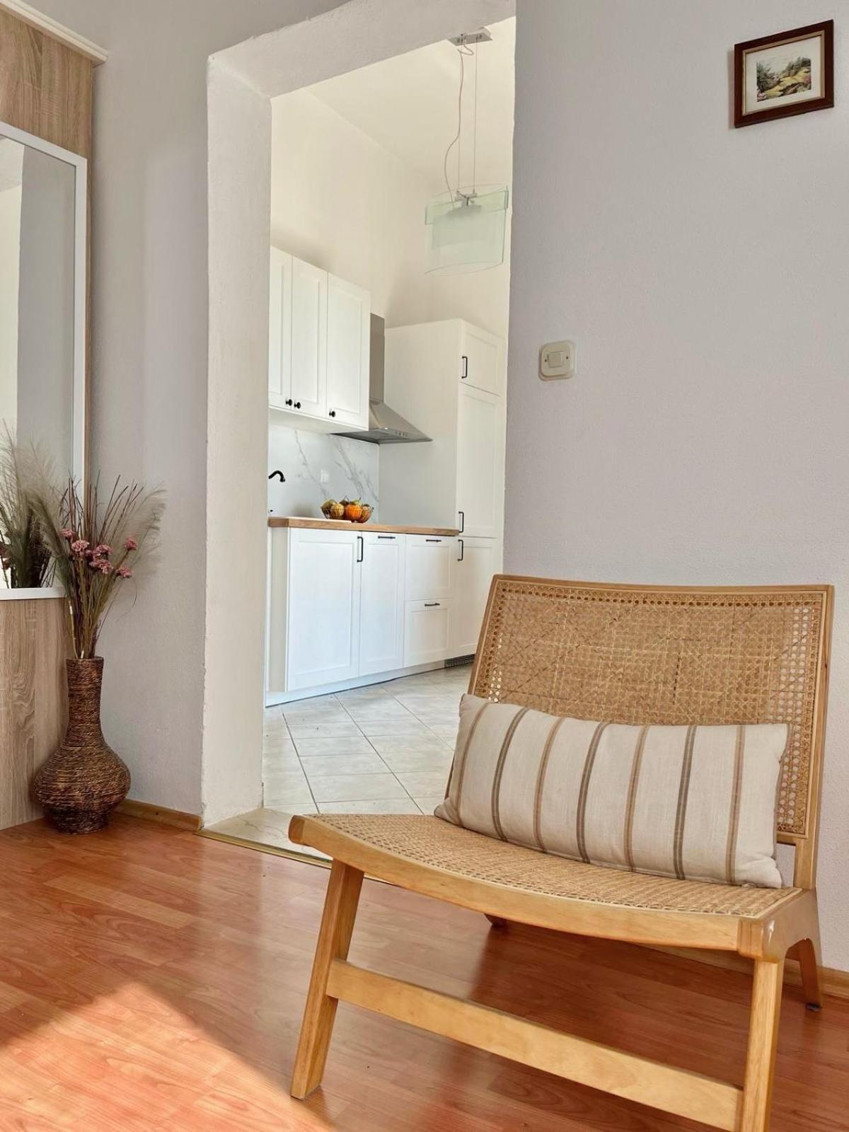 Apartments Curnic Йесенице Екстериор снимка
